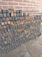 Gratis op te halen: Klinkers in verschillende kleuren, Tuin en Terras, Tegels en Klinkers, Ophalen, Overige materialen, Gebruikt