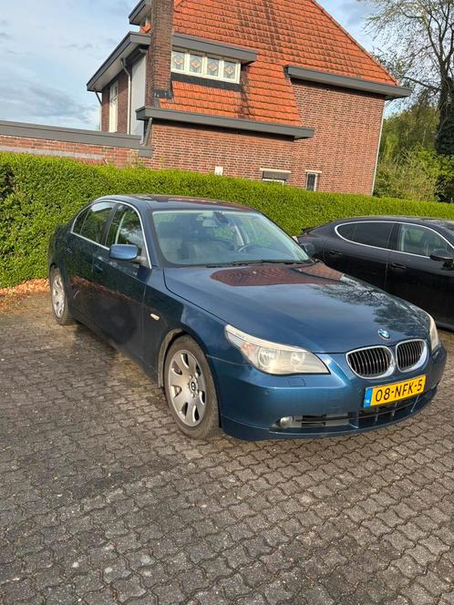 BMW 5-Serie 4.4 I 545 AUT 2004 Blauw, Auto's, BMW, Particulier, 5-Serie, Benzine, E, Sedan, Automaat, Geïmporteerd, Blauw, Achterwielaandrijving