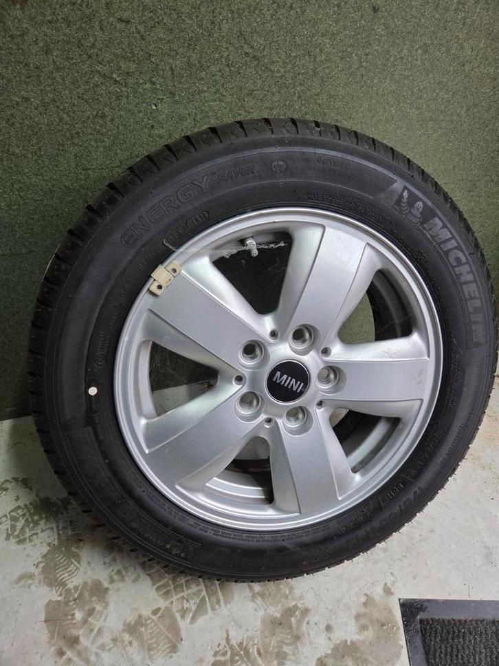 Mini f56 wielset met Michelin Zomerbanden 175/65 R15, Auto-onderdelen, Banden en Velgen, Banden en Velgen, Zomerbanden, 15 inch
