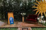 Bruiloft ceremonie: katheder / vintage trouwbankje / loper, Hobby en Vrije tijd, Feestartikelen, Ophalen, Zo goed als nieuw, Versiering