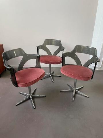 Vintage space age stoelen jaren 60 beschikbaar voor biedingen