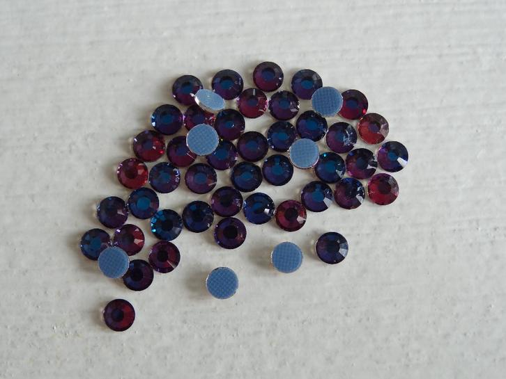 NIEUW! Hotfix Strassteentjes SS20 50 Stuks >Snelle Verzendin, Hobby en Vrije tijd, Kledingapplicaties en Hotfix, Nieuw, Hotfix steentjes