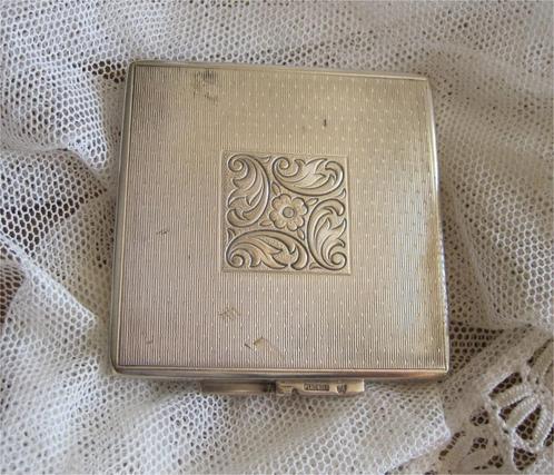 Antieke poederdoos - platinola zilver, Antiek en Kunst, Antiek | Goud en Zilver, Zilver, Ophalen of Verzenden