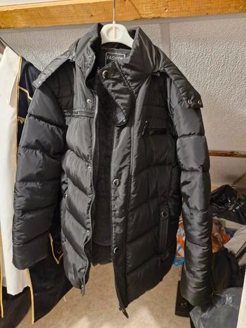 Zwarte nieuwe winterjas maat XL beschikbaar voor biedingen