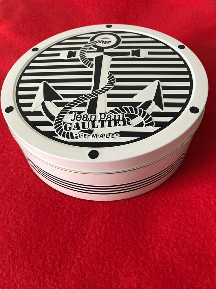 Jean Paul Gaultier Blik "Le Male" - LEEG, Verzamelen, Blikken, Zo goed als nieuw, Overige, Ophalen