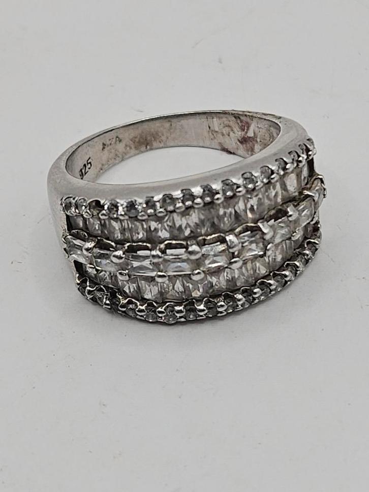 Zilveren ring met stenen, Spaanse vondst!, Sieraden, Tassen en Uiterlijk, Ringen, Dame, Zilver, Zilver, Ophalen of Verzenden