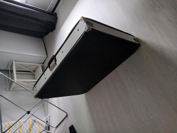 Zo goed als nieuwe massagetafel vraag prijs, Sport en Fitness, Massageproducten, Zo goed als nieuw, Massagetafel, Ophalen of Verzenden