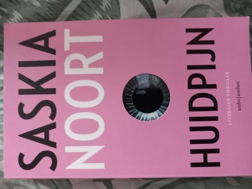 Saskia Noort - Huidpijn, Boeken, Thrillers, Zo goed als nieuw, Nederland, Ophalen of Verzenden