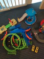 Racebaan met 2 auto's en garages, Kinderen en Baby's, Speelgoed | Racebanen, Zelf te bouwen, Overige aandrijving, Ophalen, Overige merken