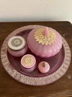 Avon Vintage Avon Elusive Beauty Dust roze gouden tulp, Huis en Inrichting, Woonaccessoires | Kandelaars en Kaarsen, Ophalen of Verzenden