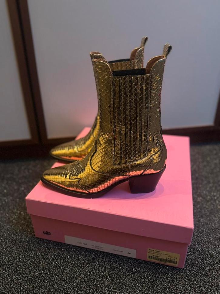 Mooie gouden laarzen can Paris Texas maat 36 nieuwstaat, Kleding | Dames, Schoenen, Zo goed als nieuw, Hoge laarzen, Overige kleuren