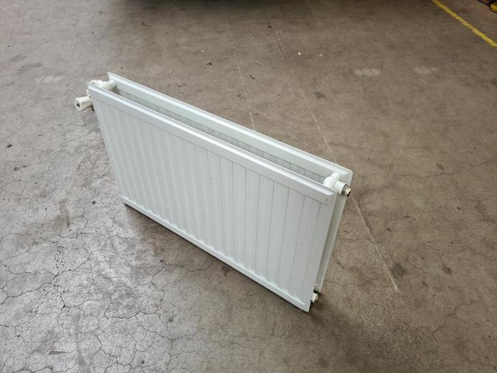 2 x Radiator 80 x 50 cm en 62 x 70 cm (bxh), Doe-het-zelf en Verbouw, Verwarming en Radiatoren, Zo goed als nieuw, Radiator, 30 tot 80 cm