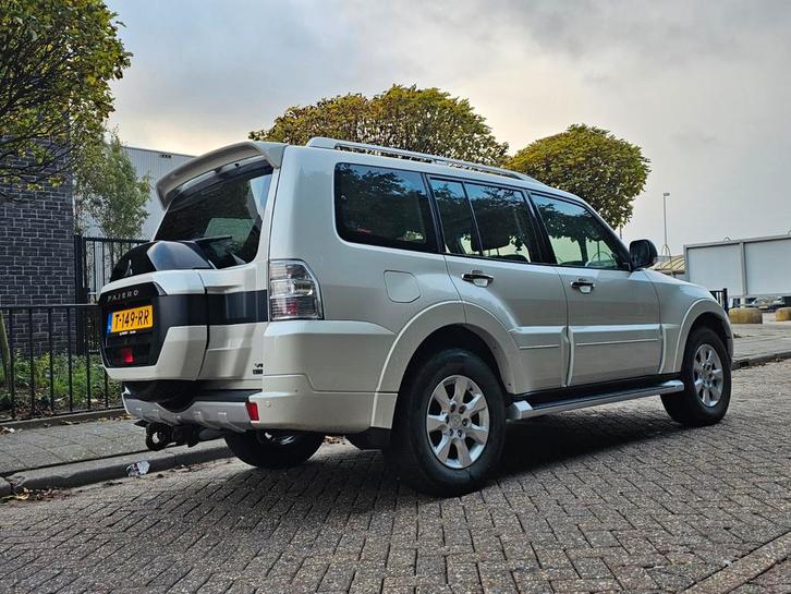 Mitsubishi Pajero Sport 3.8i V6 7 Pers. Lage KM..!! Bj 2015, Auto's, Mitsubishi, Particulier, Pajero, Benzine, Euro 6, MPV, Automaat