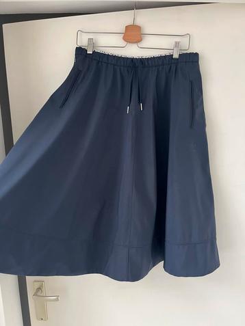 Adidas nieuwe rok donkerblauw brand with the 3 stripes beschikbaar voor biedingen