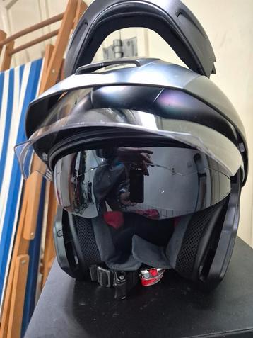 Motorhelm beschikbaar voor biedingen