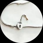 Pandora Hart met gouden Sleutel 790288 / retired, Sieraden, Tassen en Uiterlijk, Bedels, Gebruikt, Pandora, Ophalen of Verzenden