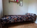 Karwei chaise  daybed bank bed  als nieuw, Huis en Inrichting, Banken | Sofa's en Chaises Longues, Ophalen, Zo goed als nieuw