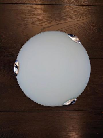 fijne plafond lamp met melkglas. In goede conditie beschikbaar voor biedingen