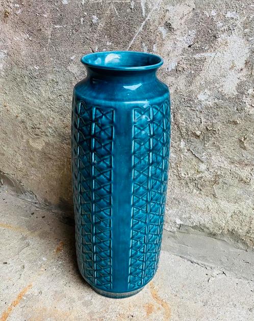 Grote blauwe Bay Keramik vaas , jaren 70, Huis en Inrichting, Woonaccessoires | Vazen, Gebruikt, Blauw, Minder dan 50 cm, Aardewerk of Porselein