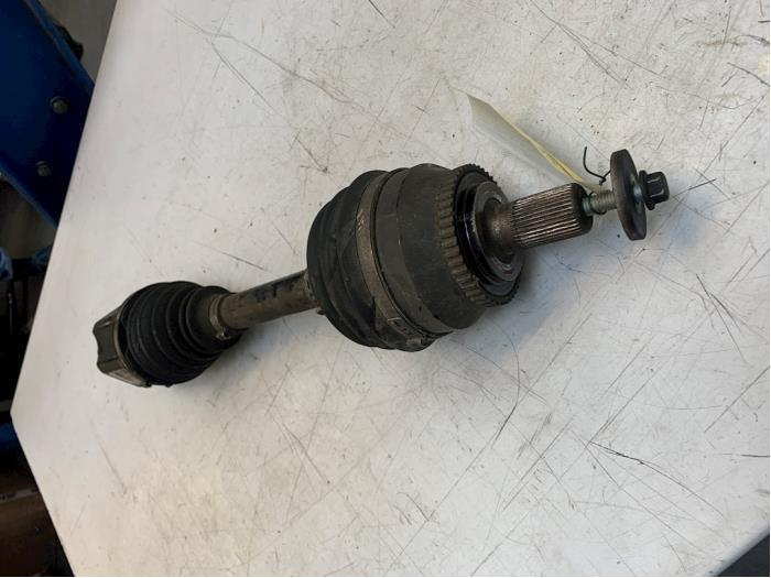 Aandrijfas links-voor van een Volvo V70, Auto-onderdelen, Remmen en Aandrijving, Volvo, Gebruikt, 3 maanden garantie, Ophalen of Verzenden