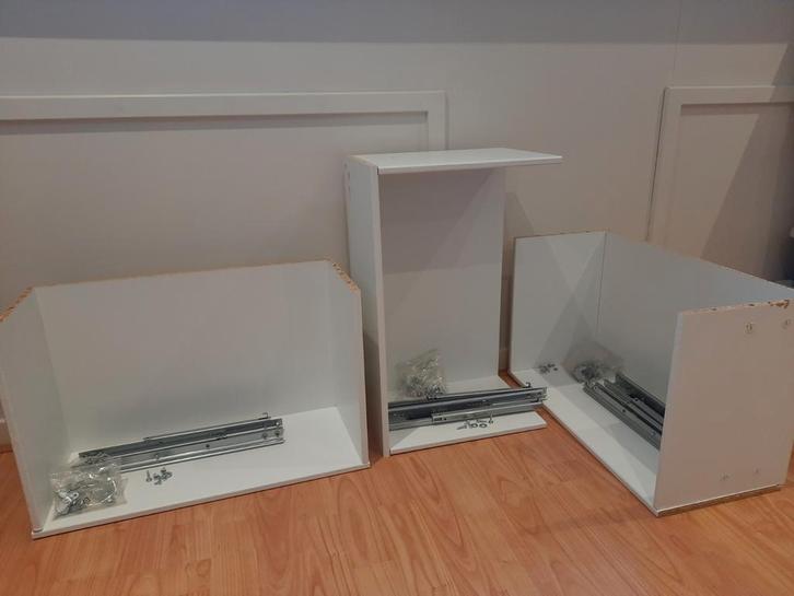 IKEA Besta ladeframes + rails - 3 stuks, Huis en Inrichting, Kasten | Wandmeubels, Zo goed als nieuw, Ophalen