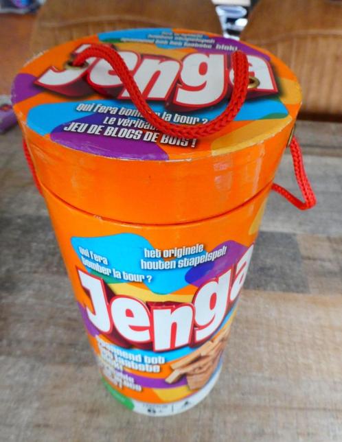 Jenga Classic - Actiespel MB vanaf 6 jaar., Hobby en Vrije tijd, Gezelschapsspellen | Bordspellen, Zo goed als nieuw, Een of twee spelers