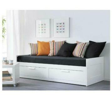 Ikea bedbank Brimnes uitschuifbaar van 80 naar 160x200 cm beschikbaar voor biedingen
