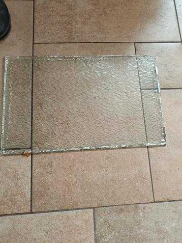 4 stuks belgisch kathedraalglas 30x48 beschikbaar voor biedingen