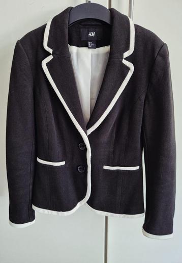 Blazer zwart met witte bies beschikbaar voor biedingen