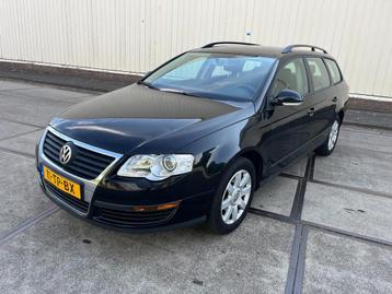 Volkswagen Passat Variant 1.6 Trendline nieuwe apk airco beschikbaar voor biedingen