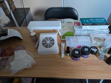 Nagelstyliste Starterset - 100+ Gelpolish! beschikbaar voor biedingen