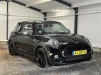 Mini Mini 1.5 Cooper Business 2018 NL AUTO 2e EIG NAVI,CRUIS, Voorwielaandrijving, Gebruikt, 4 stoelen, Zwart