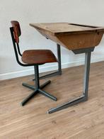 Vintage bureau met stoel, Kinderen en Baby's, Kinderkamer | Tafels en Stoelen, Ophalen, Gebruikt, Tafel(s) en Stoel(en)