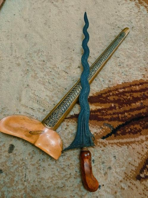 Antieke Keris Sengkelat 13 Luk Gayaman Djogjakarta SUX09, Antiek en Kunst, Kunst | Niet-Westerse kunst, Verzenden