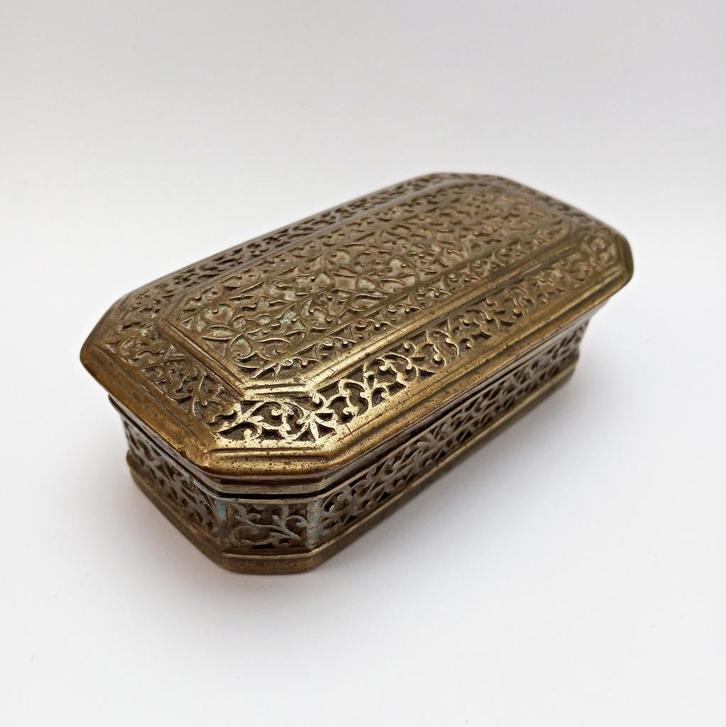Sirih doos, betel, antiek. Sumatra Borneo Kalimantan Brunei, Antiek en Kunst, Kunst | Niet-Westerse kunst, Verzenden