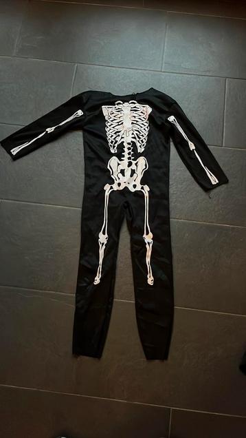 Halloween skletpak 134/140 beschikbaar voor biedingen