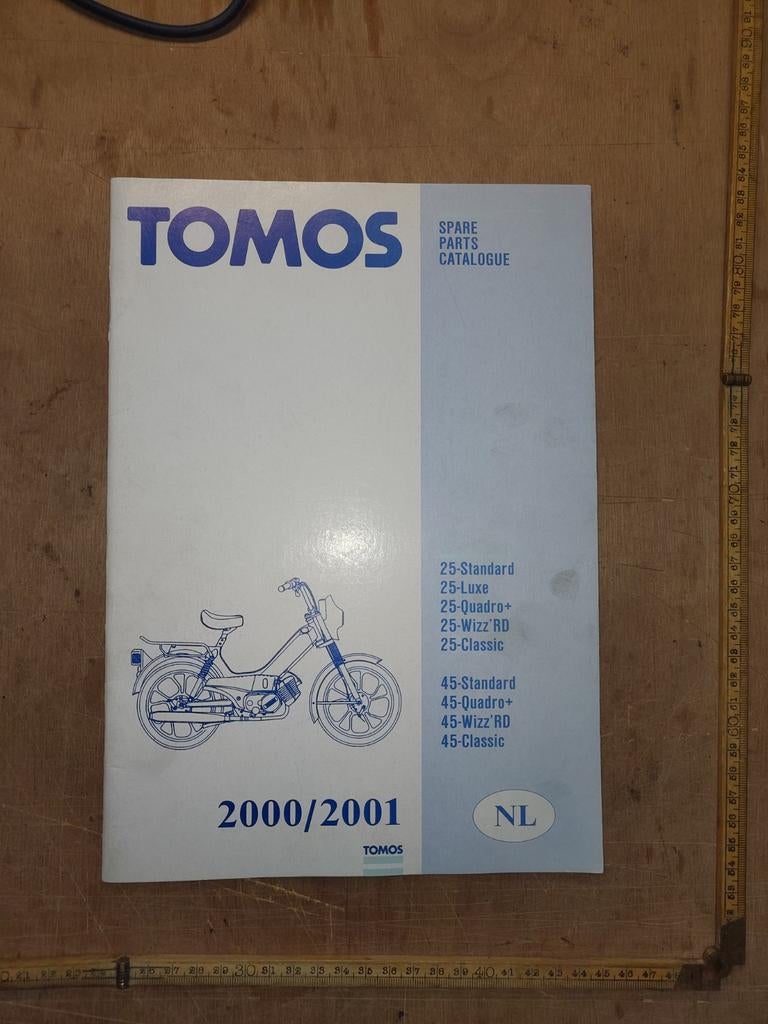 Tomos onderdelen catalogus 2000/2001, Fietsen en Brommers, Handleidingen en Instructieboekjes, Ophalen of Verzenden