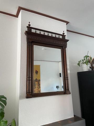 Antieke Mechelse spiegel met facet geslepen rand beschikbaar voor biedingen