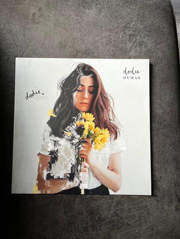 Dodie - Human - Signed LP beschikbaar voor biedingen