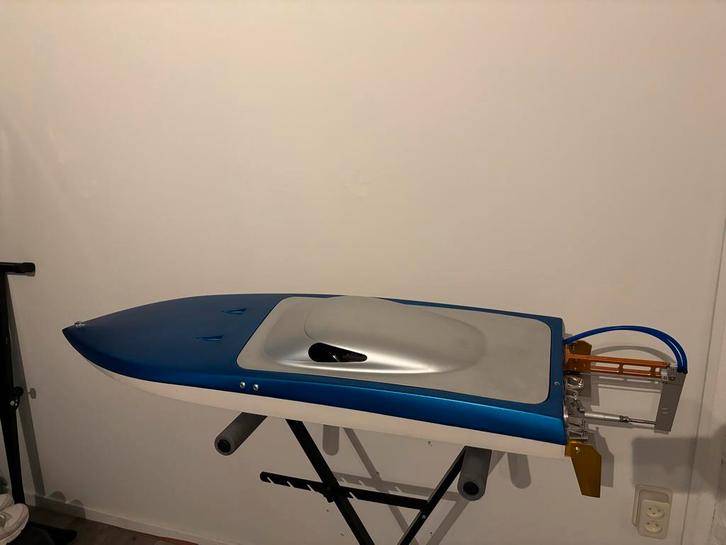 Buster RC Powerboat - Powerboot, Hobby en Vrije tijd, Modelbouw | Boten en Schepen, Gebruikt, Groter dan 1:32, Overige merken