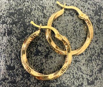 Prachtige 14k gouden creolen | wokkel oorbellen beschikbaar voor biedingen