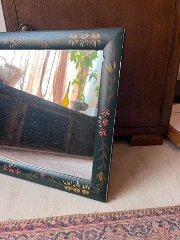 Vintage Spiegel met Bloemenrand beschikbaar voor biedingen