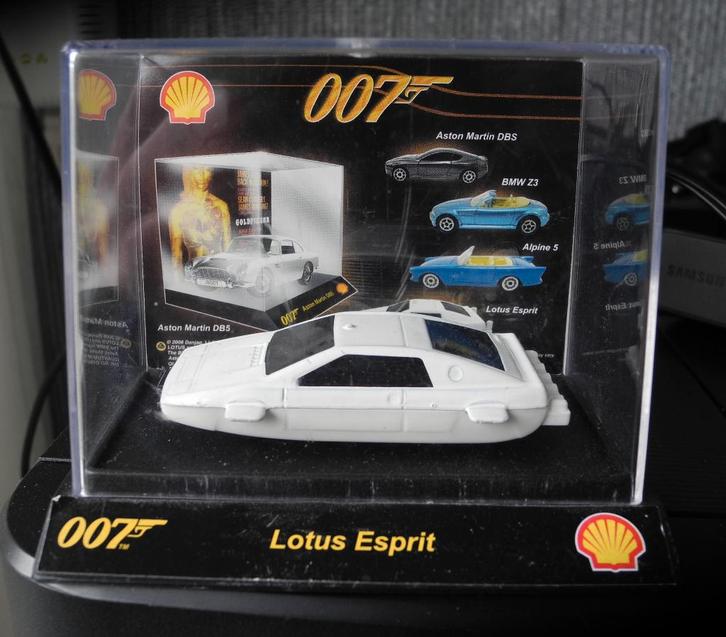 Lotus Esprit James Bond modelauto The spy who loved me, Hobby en Vrije tijd, Modelauto's | 1:43, Zo goed als nieuw, Auto, Overige merken