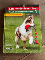 Een Hondenleven Lang - Martine Burgers & Sam Turner, Boeken, Dieren en Huisdieren, Ophalen of Verzenden, Gelezen, Honden