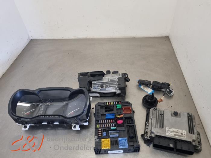 Kontaktslot + computer van een Citroen Berlingo, Gebruikt, -, Ophalen of Verzenden, -