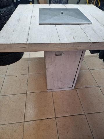 Vuurtafel beschikbaar voor biedingen
