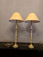 2 metalen tafel/schemerlampen maisgeel met groen., 50 tot 75 cm, Klassiek, engels, brocant, Ophalen of Verzenden, Zo goed als nieuw