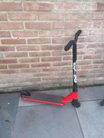 Goed uitziende rood/zwarte stuntstep en  spacescooter!, Fietsen en Brommers, Steps, Ophalen, Gebruikt, Gewone step, Oxelo