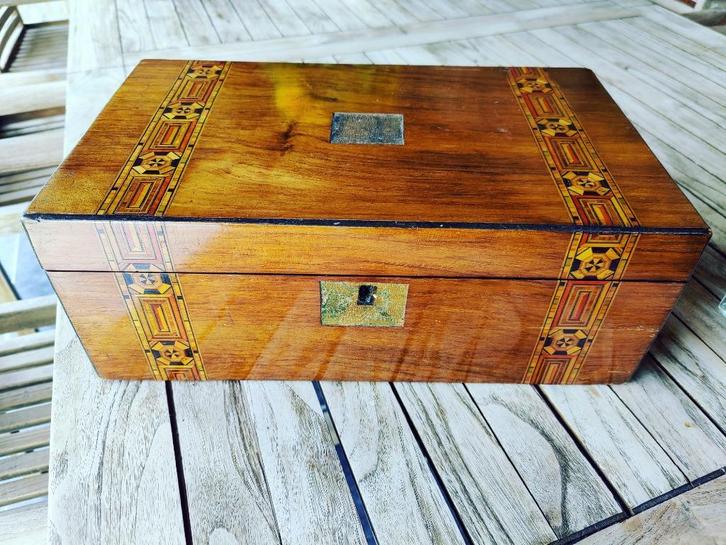 Antieke schrijfkist, Antiek en Kunst, Antiek | Woonaccessoires, Ophalen of Verzenden