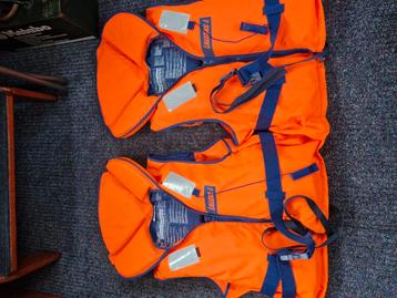 Zwemvesten Lalizas 114n (70-90kg) beschikbaar voor biedingen